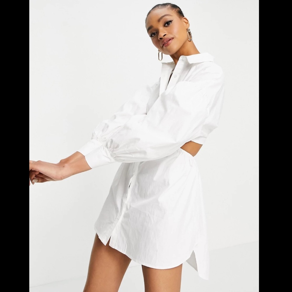 NWT Ghospell - Mini shirt dress with cut-outs on both sides in white